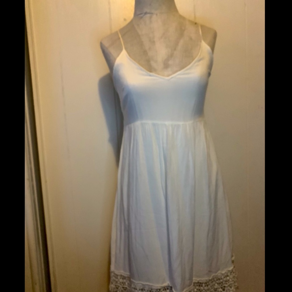 Beautiful & Classy Knee-high White Dress!